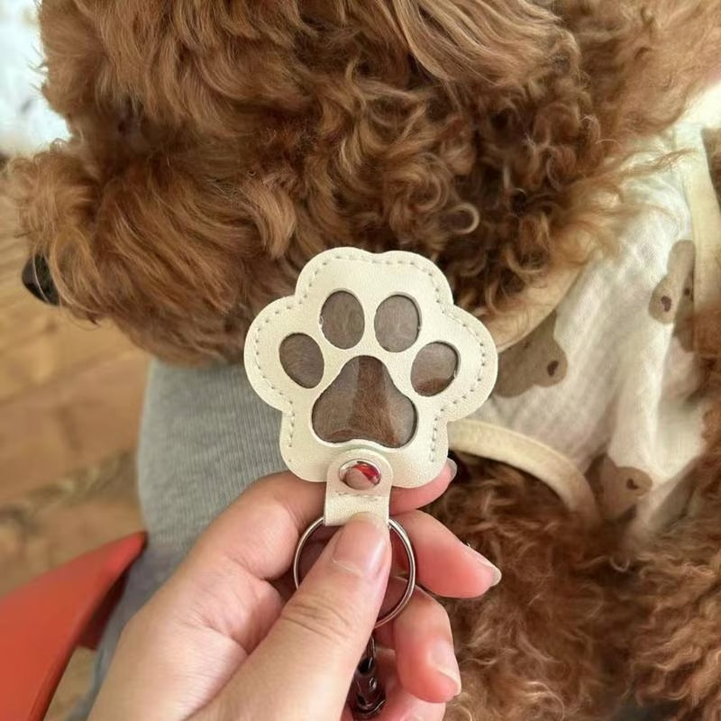 PawMemorie keychain – memorial pendant with paw print and inner compartment | Stornfield
