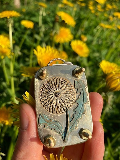 Stornfield | Mini Flower Press | Compact Botanical Keepsake Maker | Portable Craft Tool