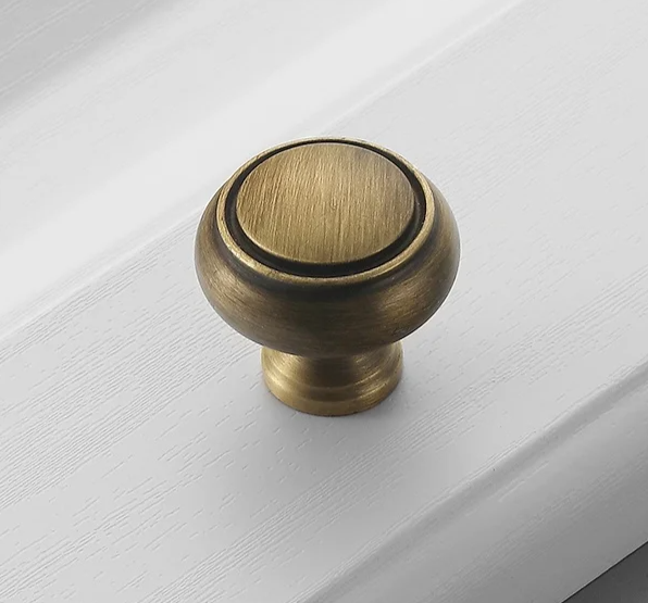 Bronvella ArcRetro Furniture Handle in Antique Copper Stornfield