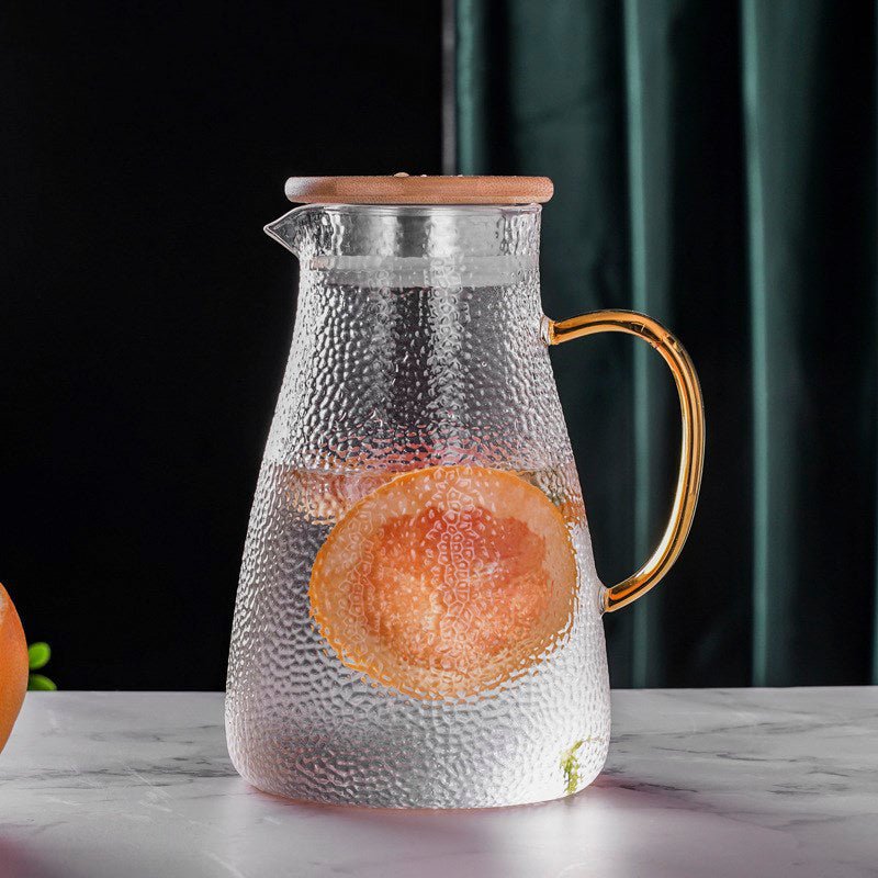 Versatile heat-resistant glass jug with elegant wooden lid | Stornfield