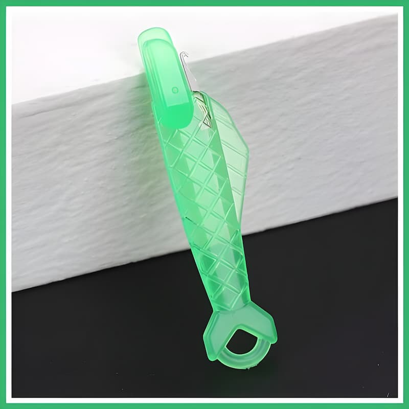 SwiftStitch — Never again frustration while sewing thanks to lightning-fast threading in seconds | Stornfield