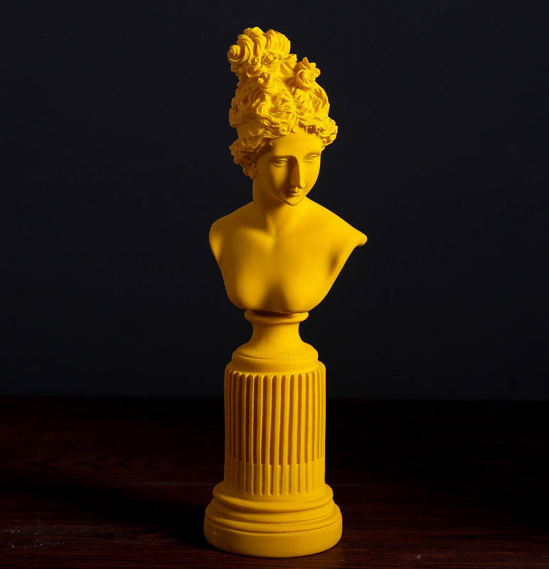 Stornfield | Statue of Greek goddess