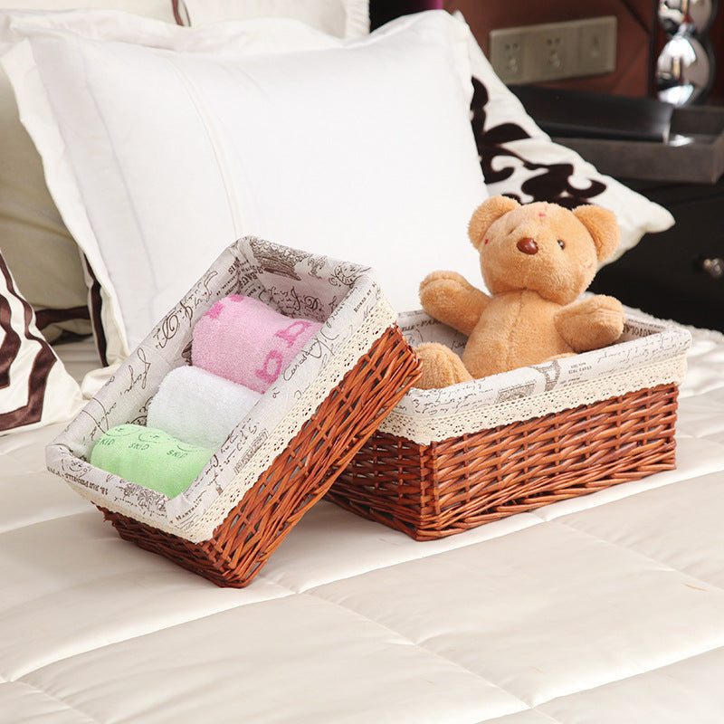 Women storage basket with checkered lining and romantic lace decoration Stornfield