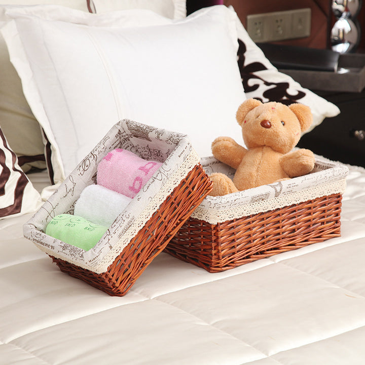 Women storage basket with checkered lining and romantic lace decoration Stornfield