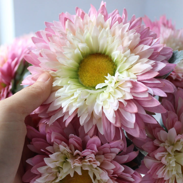 Lifelike Daisy Stem