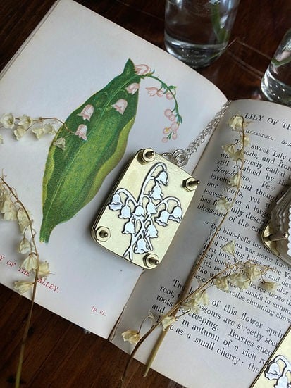 Stornfield | Mini Flower Press | Compact Botanical Keepsake Maker | Portable Craft Tool