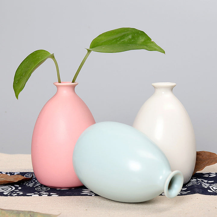 Minimalist Ceramic Bud Vase Stornfeild