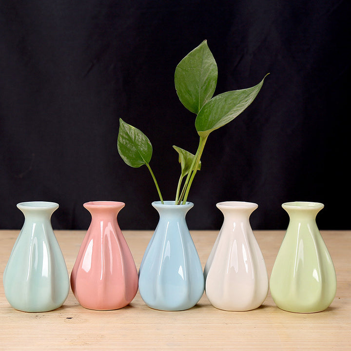 Elegant Ceramic Flower Holder Stornfeild