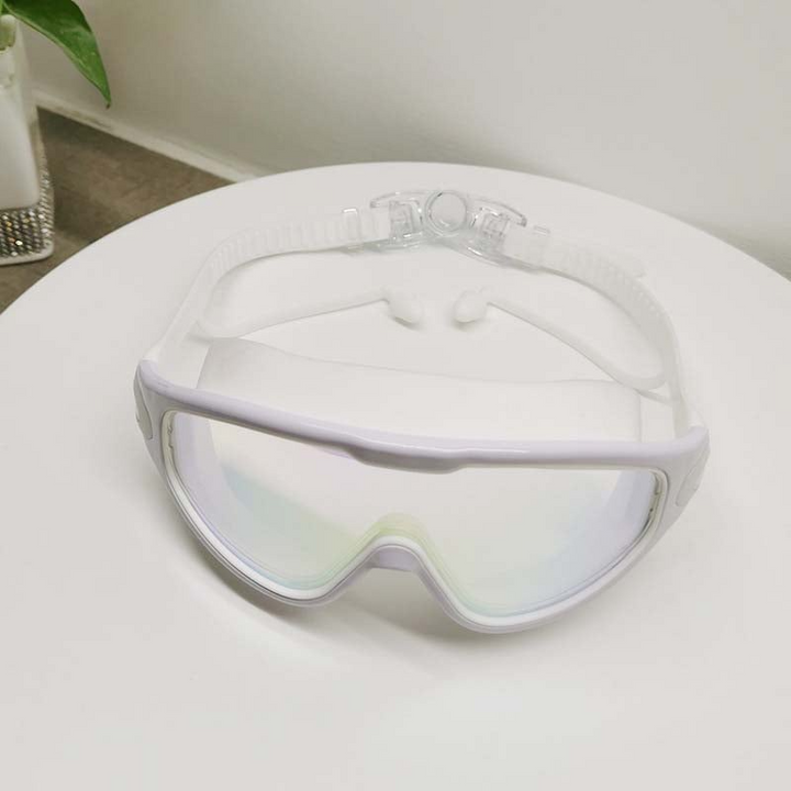 HydroClear — Experience limitless freedom with crystal clear view underwater | Stornfield