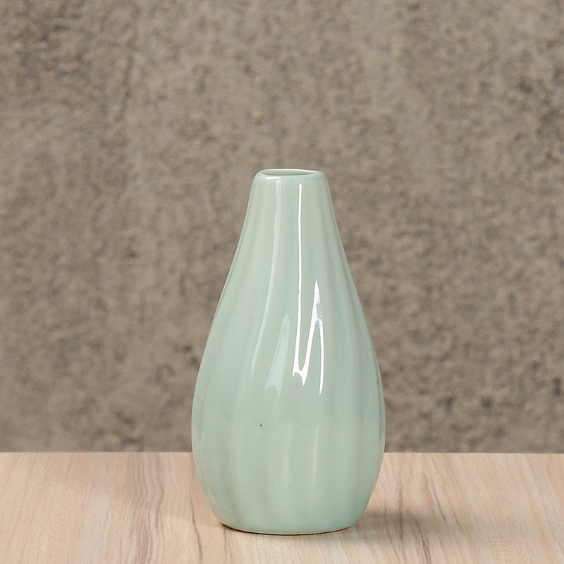 Elegant Ceramic Teardrop Vase Stornfeild