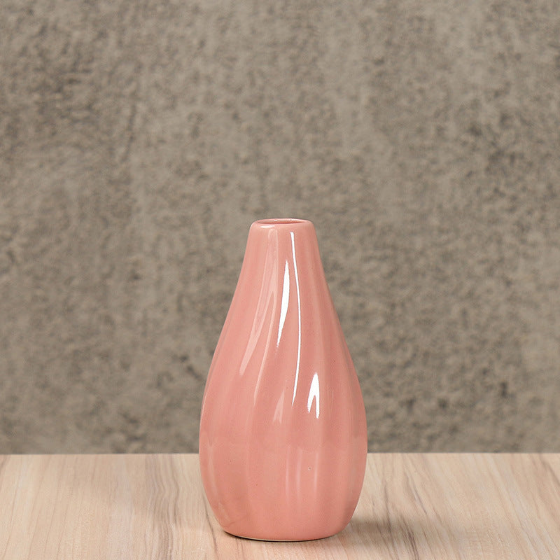 Elegant Ceramic Teardrop Vase Stornfeild
