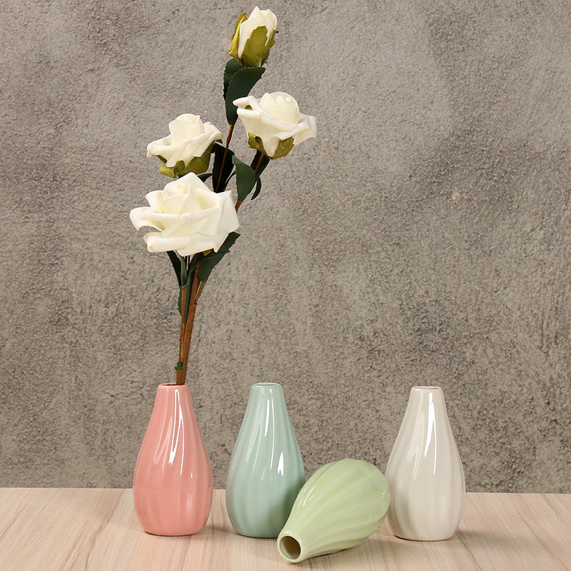 Elegant Ceramic Teardrop Vase Stornfeild
