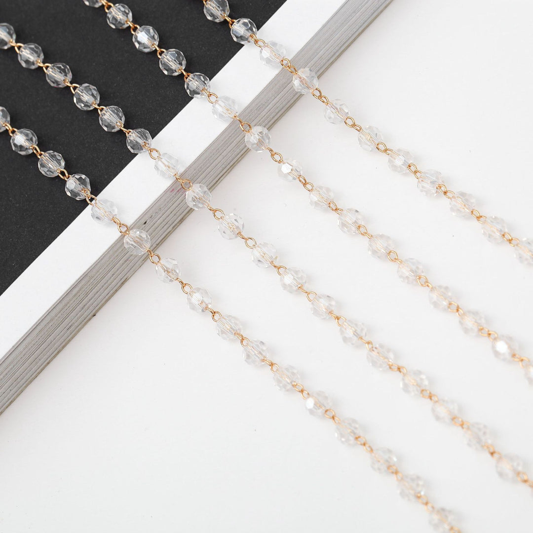 Elegant Crystal Eyewear Chain Stornfield