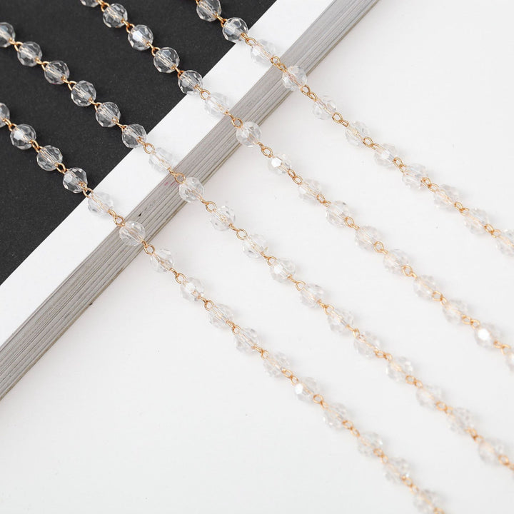 Elegant Crystal Eyewear Chain Stornfield