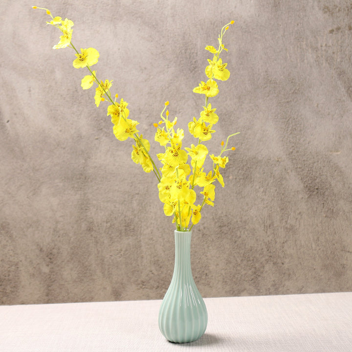 Elegant Flower Arrangement Vase Stornfeild