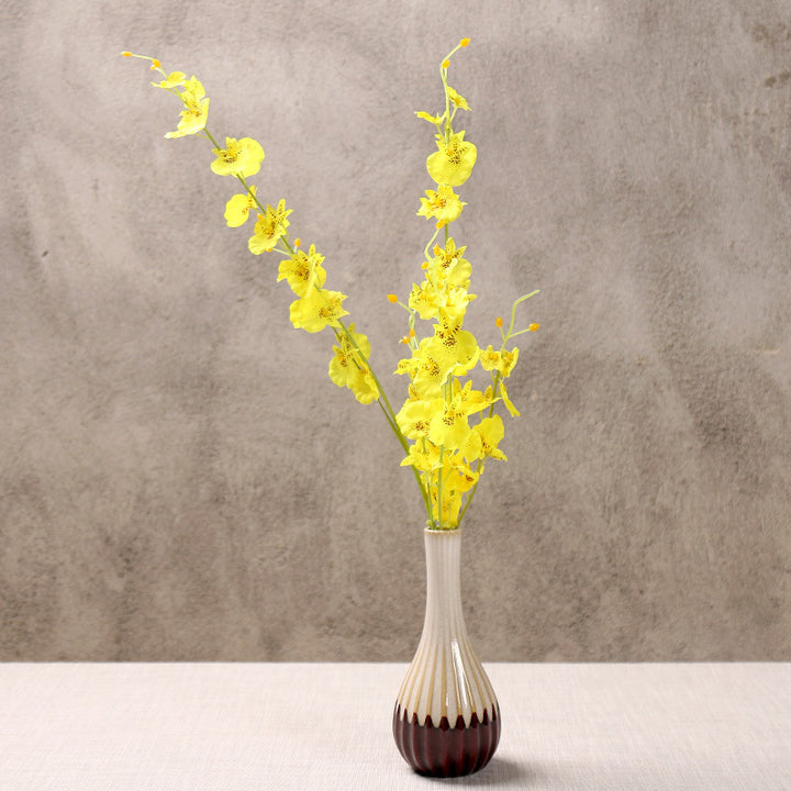 Elegant Flower Arrangement Vase Stornfeild