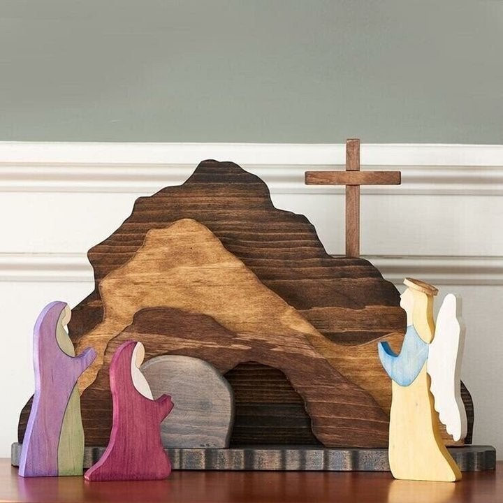 Stornfield | Wooden Easter scene decoration