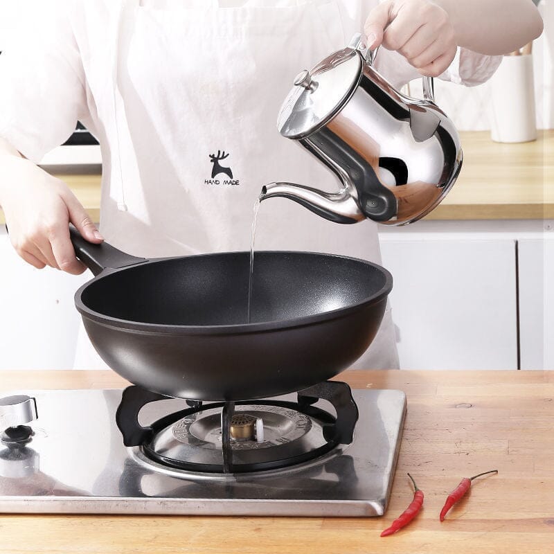 Stainless Steel Oiler | Stornfield