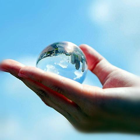 Sphera - Crystal Ball Photography Lens | Stornfield