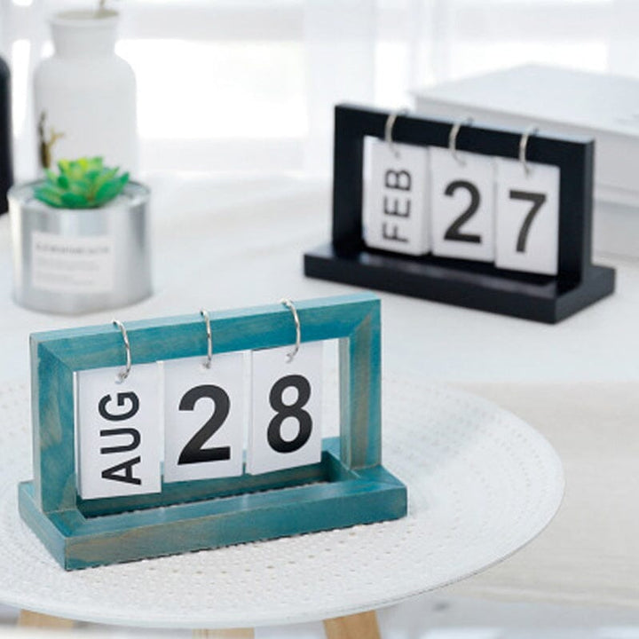 Dutch teak wood desk calendar | Stornfield
