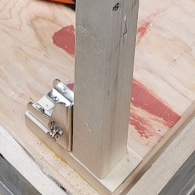 90 Degree Self-Locking Hinged Hinge | Stornfield