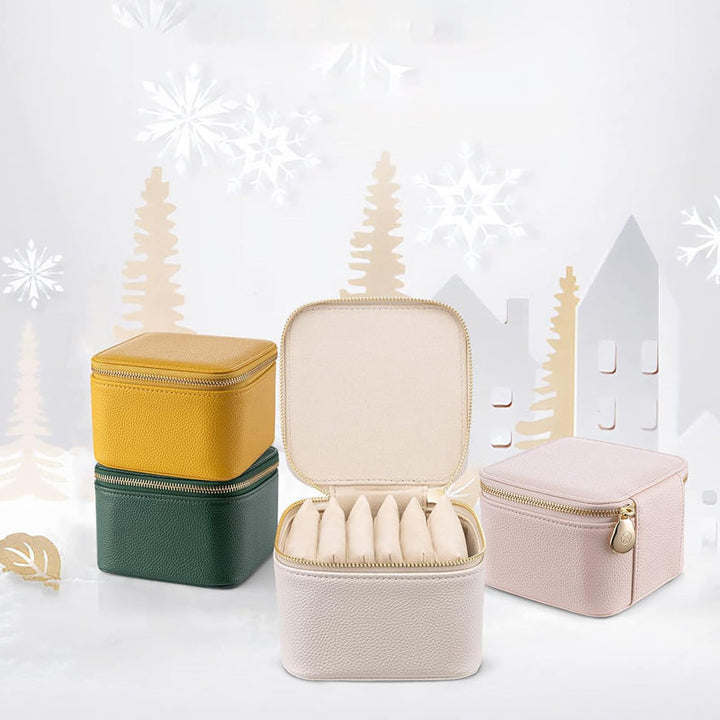 Leather travel jewelry box | Stornfield