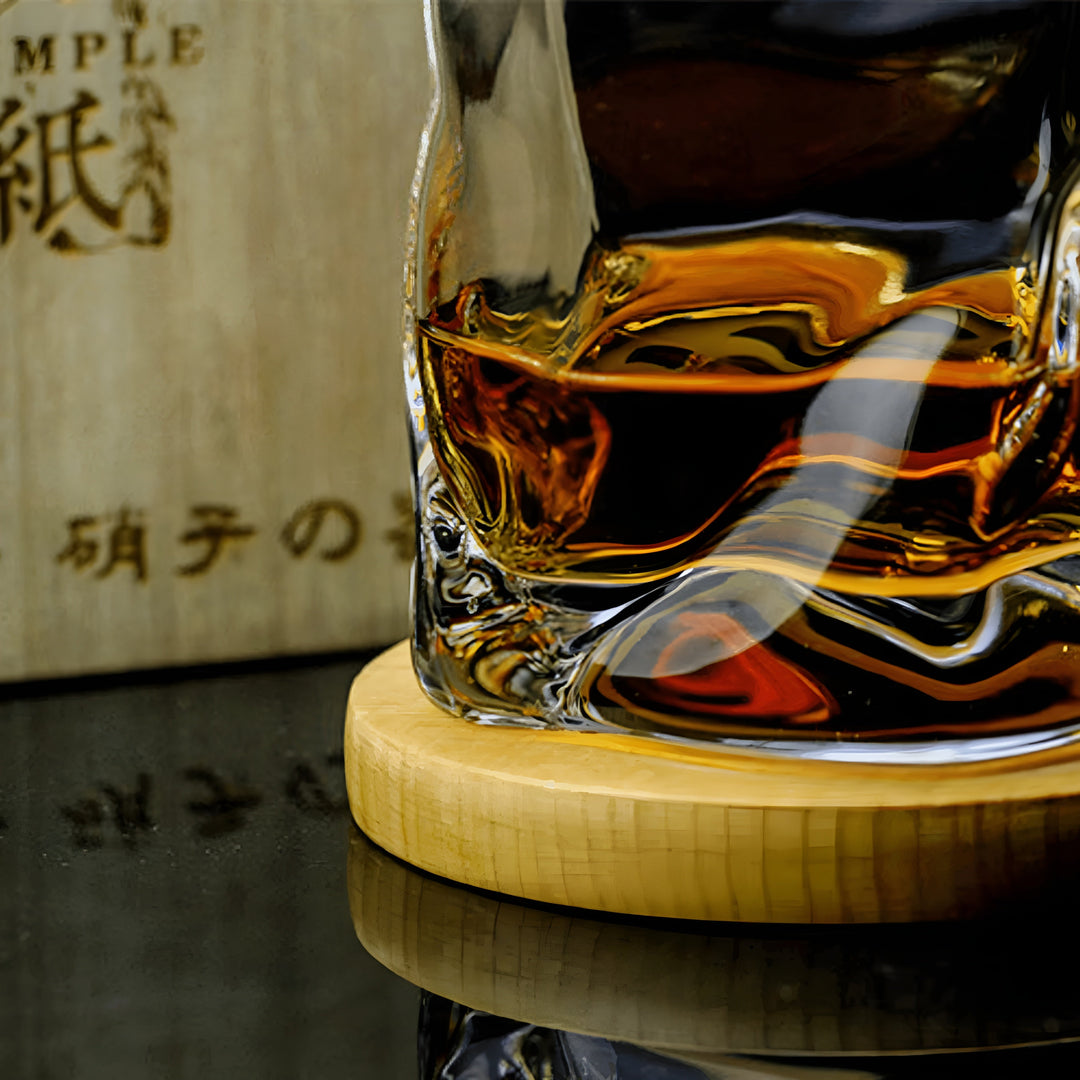 Whiskey glass in Edo Kiriko style – Handcut with unique crumple design | Stornfield