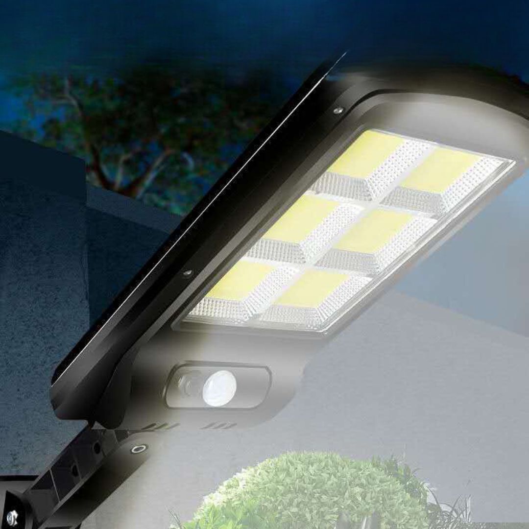 Stornfield | Solar Street Light with 4000 Lumens (Liquidation Sale)