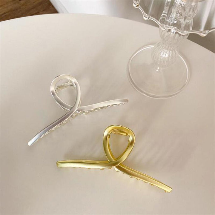 Metal Hairpin Simple Hairstyle | Stornfield