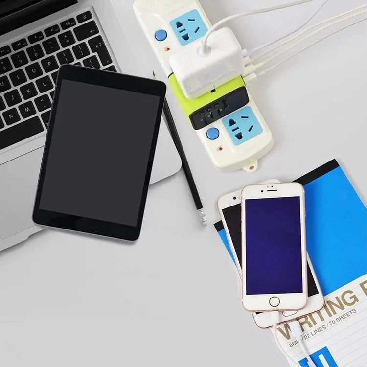 Stornfield | 100V-220V Smart Travel Adapter Voltage Converter