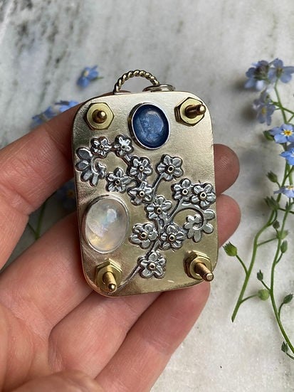 Stornfield | Mini Flower Press | Compact Botanical Keepsake Maker | Portable Craft Tool