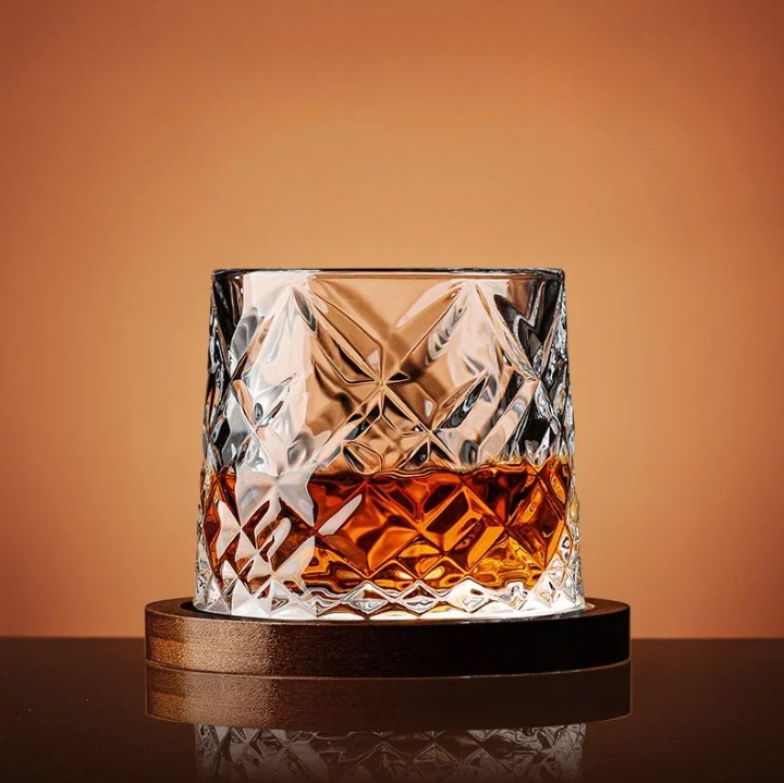 WhiskeySpin - Stornfield Premium Rotating Whiskey Glass