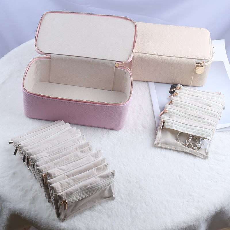 Jewelry box with 12 zipper compartments | Stornfield
