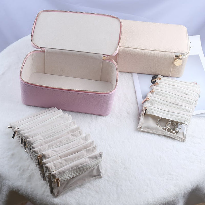 Jewelry box with 12 zipper compartments | Stornfield