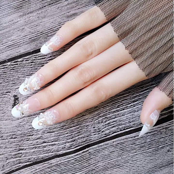 Artificial nails with delicate floral decorations Stornfield