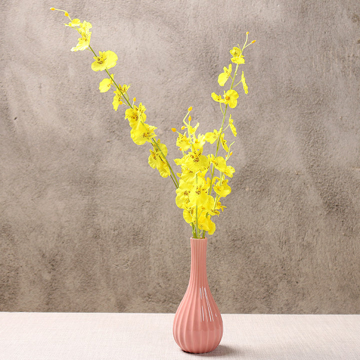 Elegant Flower Arrangement Vase Stornfeild
