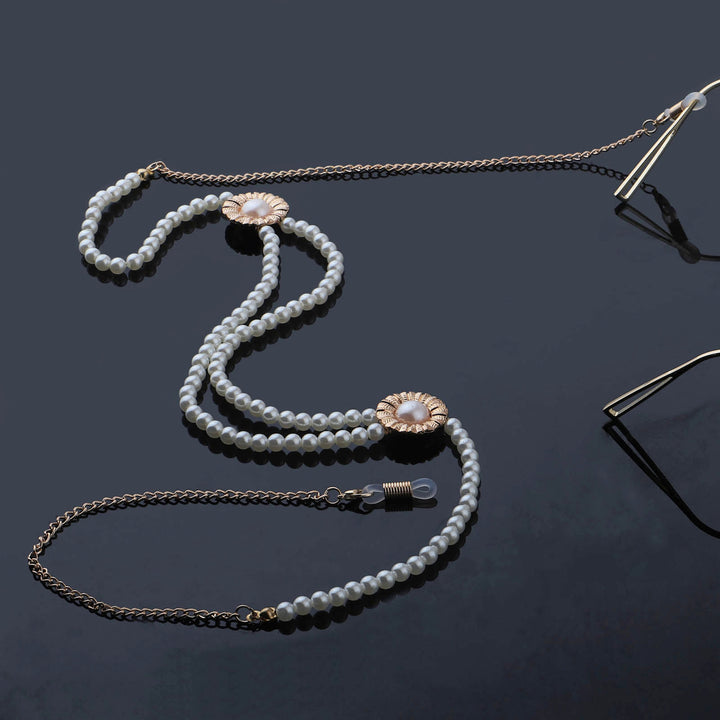 Elegant Pearl Eyewear Chain Stornfield
