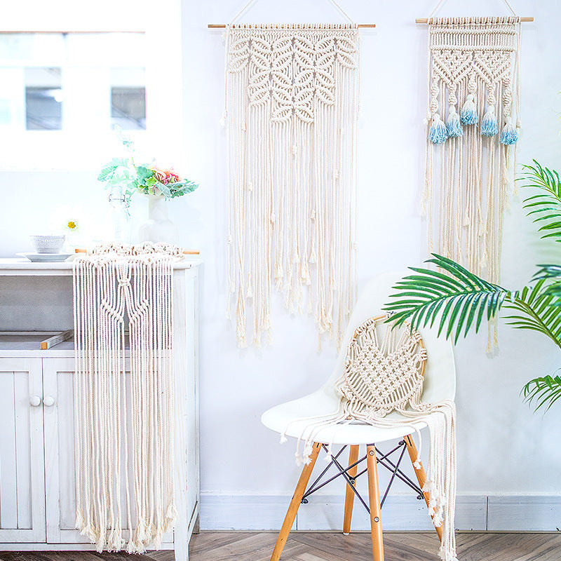 Macrame phone pouch with wooden beads, leaf relief and hanging loop Stornfield