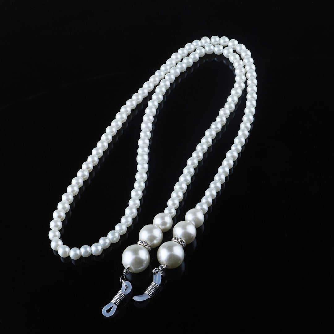 Elegant Pearl Eyewear Chain Stornfield