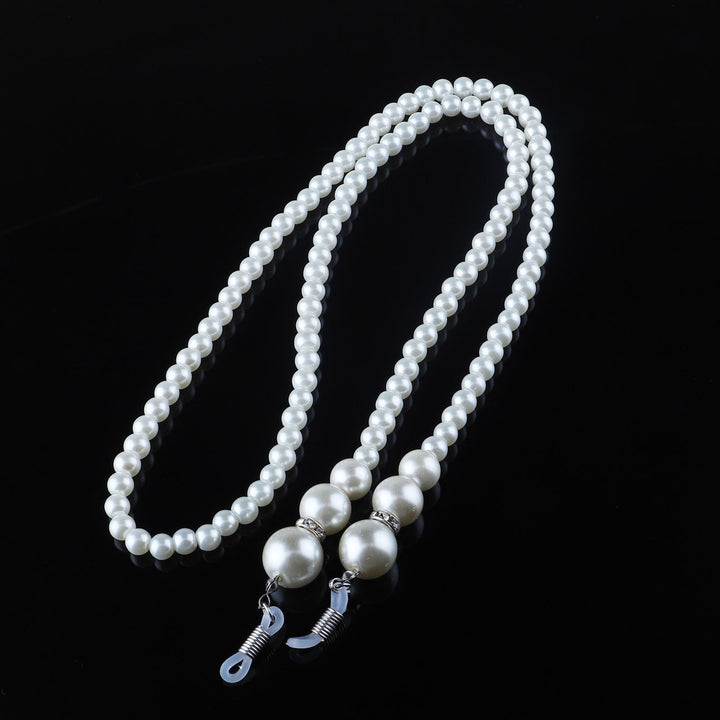 Elegant Pearl Eyewear Chain Stornfield