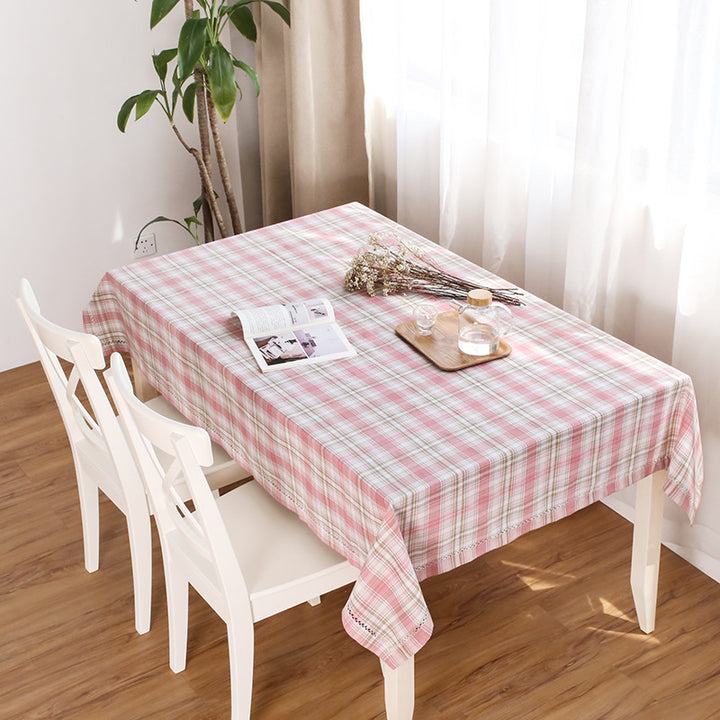 Round cotton tablecloth in check pattern with decorative crochet border Stornfield