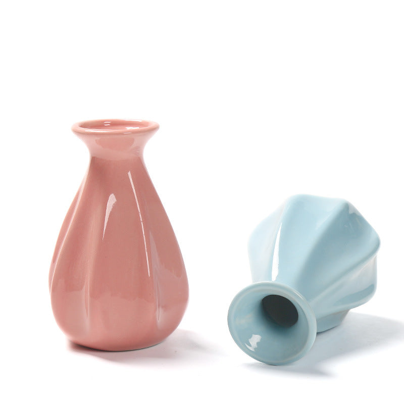 Elegant Ceramic Flower Holder Stornfeild