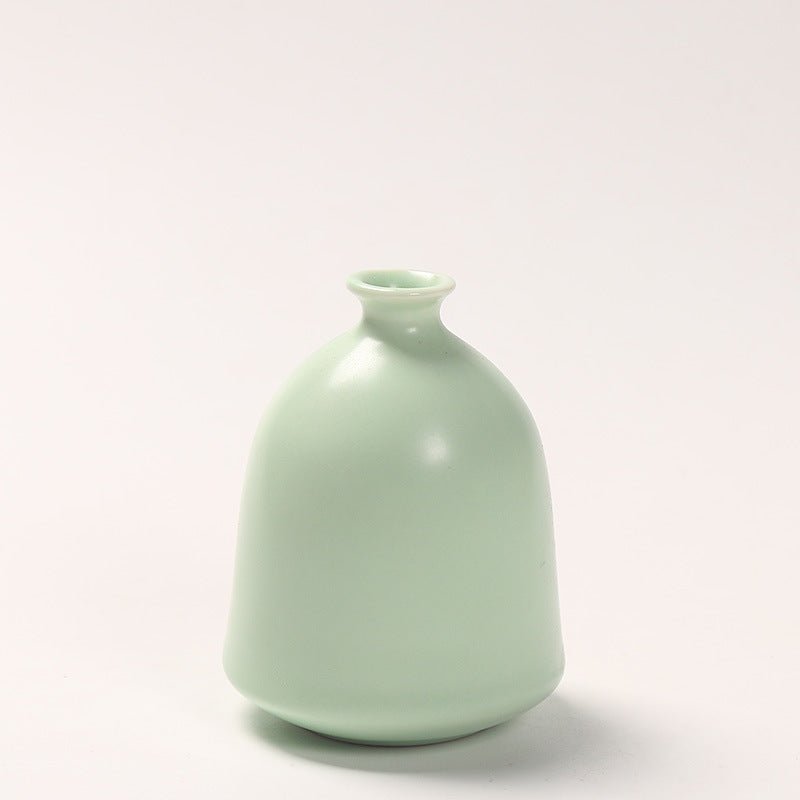 Minimalist Ceramic Bud Vase Stornfeild