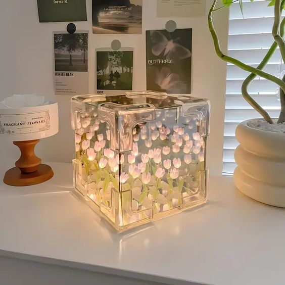 Blossom Box | Magical Tulip Light | Stornfield