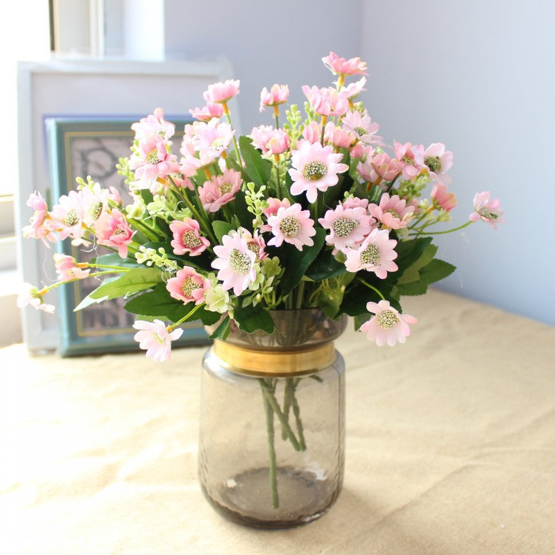 Lifelike Floral Daisy Bouquet