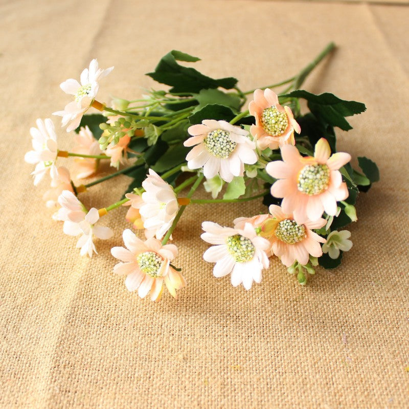 Lifelike Floral Daisy Bouquet