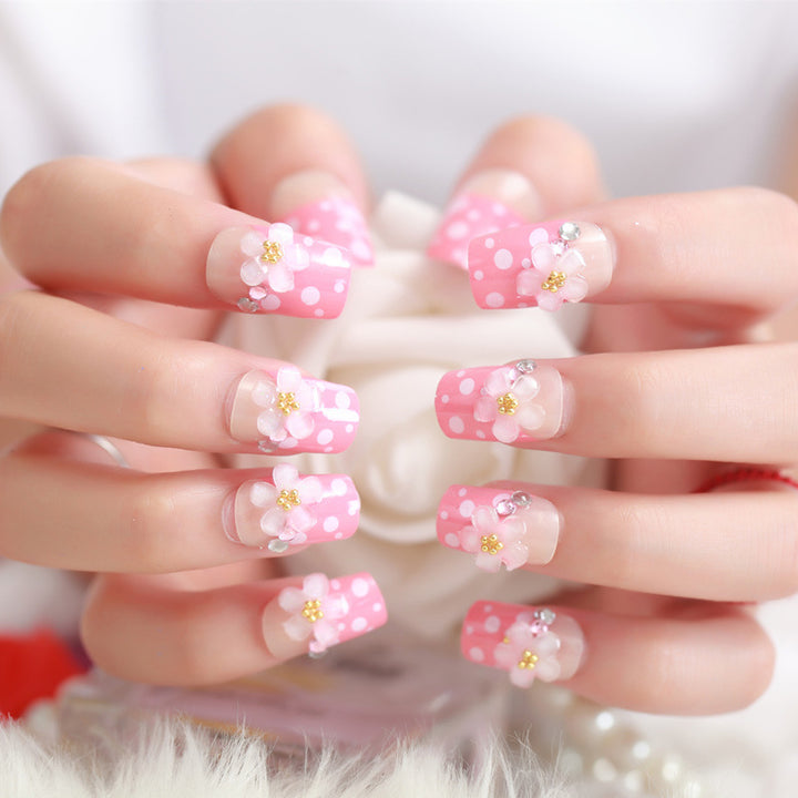 High-quality artificial nails with flower details Stornfield