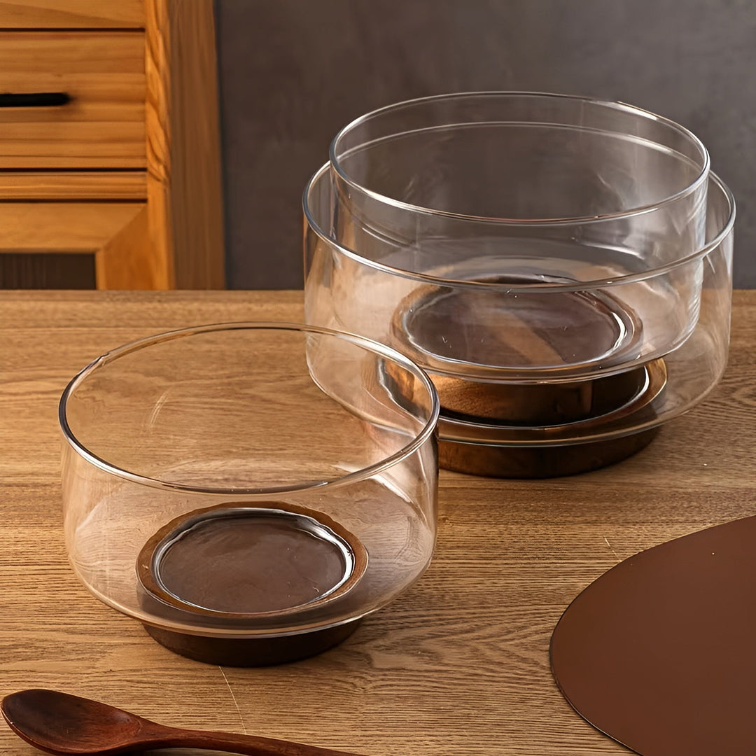 Glass bowl with wooden base – Elegant and decorative | Perfect for fruit, snacks, and salads in the kitchen | Stornfield