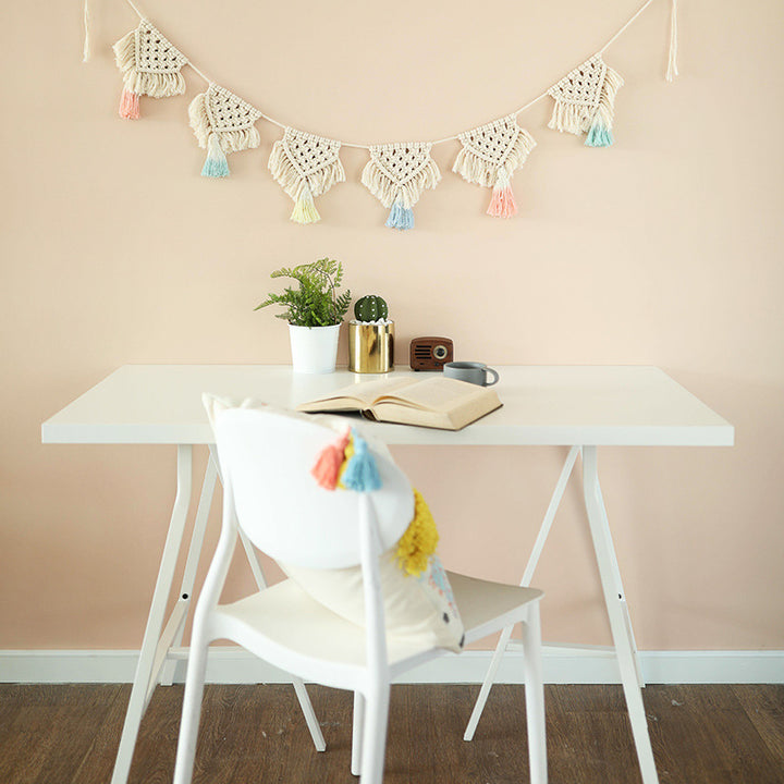 Macrame pennant string with hand-knotted triangle elements and tassels Stornfield