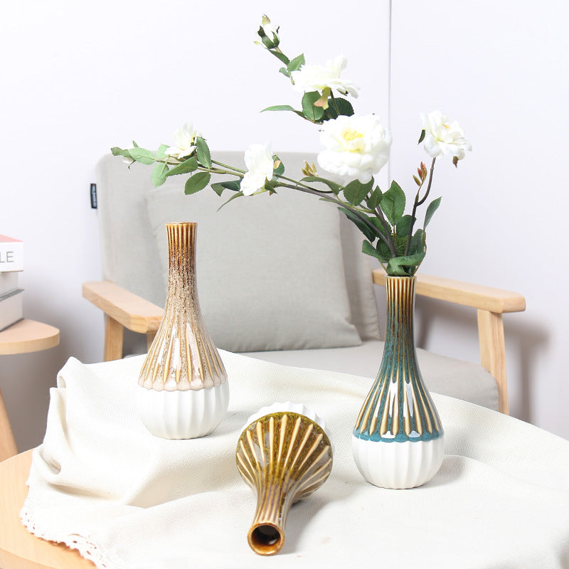 Elegant Flower Arrangement Vase Stornfeild